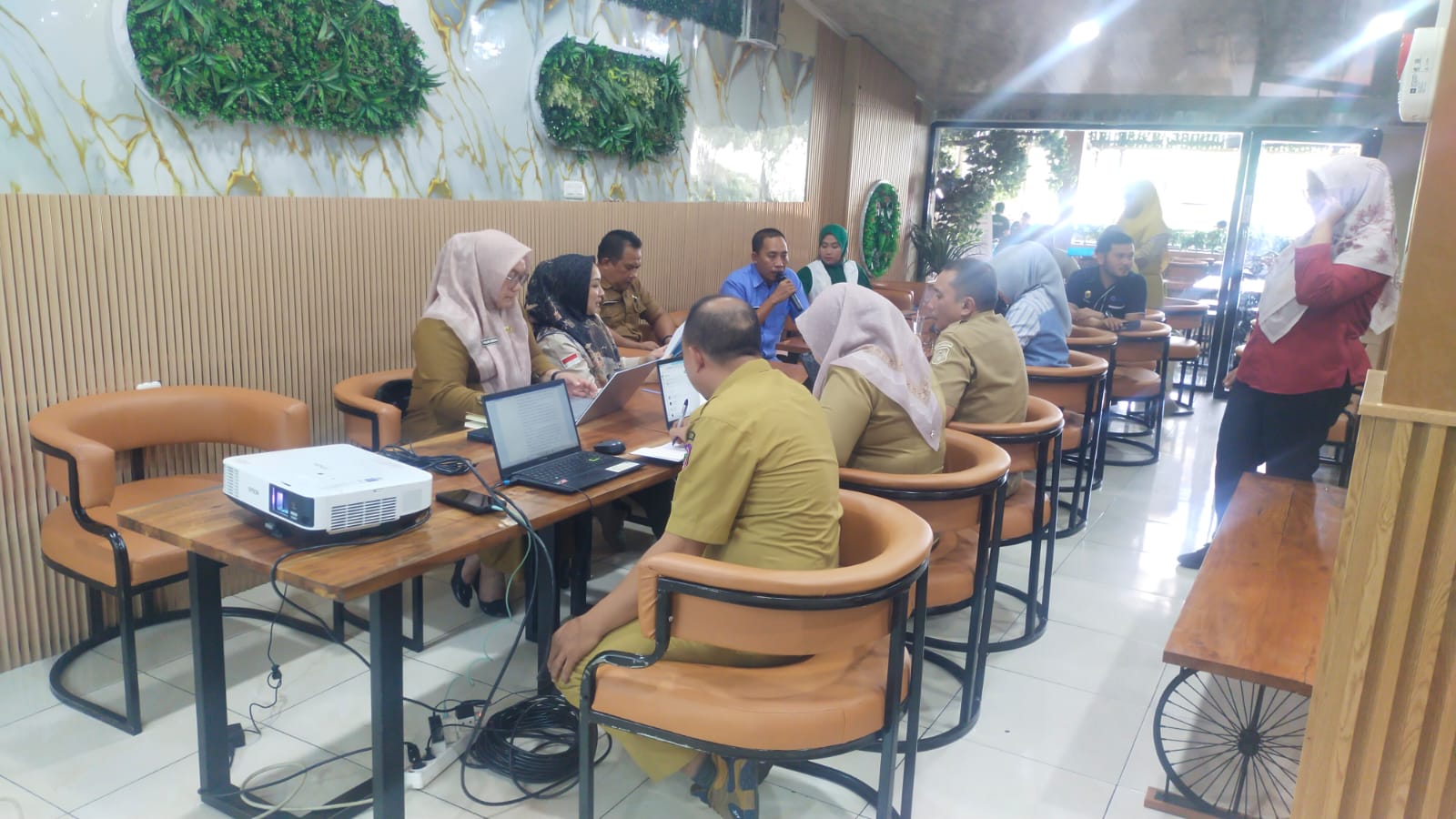Harmonisasikan Materi Ranpeda, Biro Hukum Gelar Rapat Fasilitasi Ranperda Kota Gorontalo